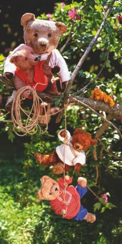 Alpha Edition - Teddy Kalender 2026 - Bildkalender & Wandkalender im Broschürenformat 30×30 cm, aufgeklappt 30×60 cm mit 12 liebevollen Teddy-Motiven & Poster, FSC-zertifiziert*teNeues Calendars & Stationery GmbH & Co. KG Sale