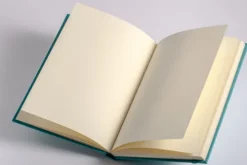 Anaconda Verlag Notizbücher & -Blöcke-Anaconda Notizbuch/Notebook/Blank Book, punktiert, textiles Gummiband, grün, Hardcover (A5), 120g/m² Papier