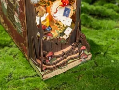 Booknook: Alice Adventure*Robotime Outlet