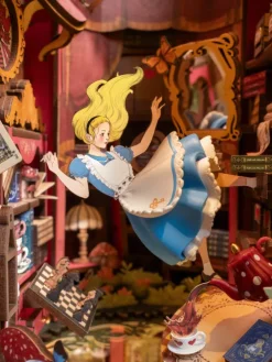 Booknook: Alice Adventure*Robotime Outlet