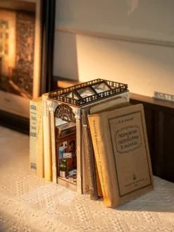 Booknook: Arcade Dating*Robotime Clearance