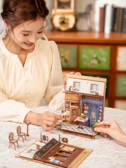 Booknook: Arcade Dating*Robotime Clearance