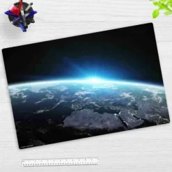 Cover-your-desk Schreibtischunterlagen*Schreibtischunterlage für Kinder und Erwachsene Erdkugel bei Nacht, aus hochwertigem Vinyl , 60 x 40 cm