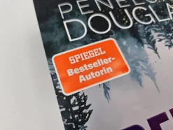 Credence - Sie ist tabu, doch Liebe kennt keine Regeln*Piper Verlag GmbH Hot