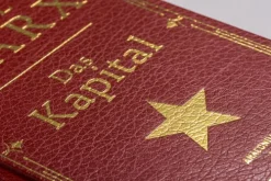 Das Kapital. Gebunden in Cabra-Leder, mit Goldprägung*Anaconda Verlag Sale