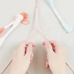 DIY Freundschaftsarmbänder Set, Pastel Colours,10 x 8 m Stickgarn in 10 verschiedenen Farben, 100 % Baumwolle, Neon 100% Polyester*Rico Design GmbH & Co.KG Sale