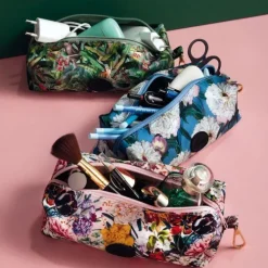 CEDON MuseumsShops GmbH Federtaschen-Easy Pouch Bag Blumengruß