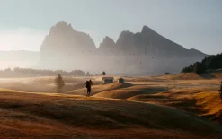 teNeues Verlag ein Imprint des Gestalten Verlags Reisen, Orte & Menschen*Escape