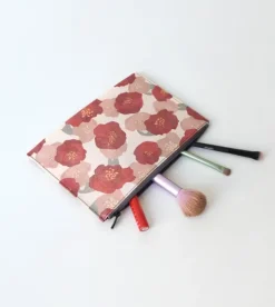 Bookchair Vertrieb Federtaschen*Hanji-Papiertasche Federmäppchen Kosmetiktasche - Rot/Kamelie - aus traditionellem Hanji-Papier