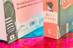 Loewe Verlag GmbH Lgbtqia+|Lgbtqia+ Jugendbücher-Heartstopper Volume 1 (deutsche Hardcover-Ausgabe)