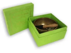 Klangschale in grüner Geschenkbox M mit Lotus-Box und Zubehör*Klangschalen-Center Online