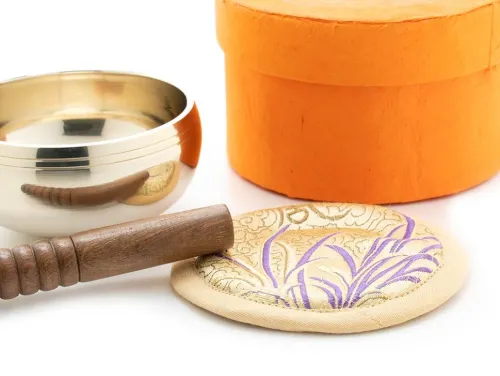 Klangschalen-Center Achtsamkeit & Gesundheit*Kleine hochglanz Klangschale in orangefarbiger Box mit Buddha-Aufdruck