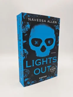 Lights Out*Piper Verlag GmbH Online