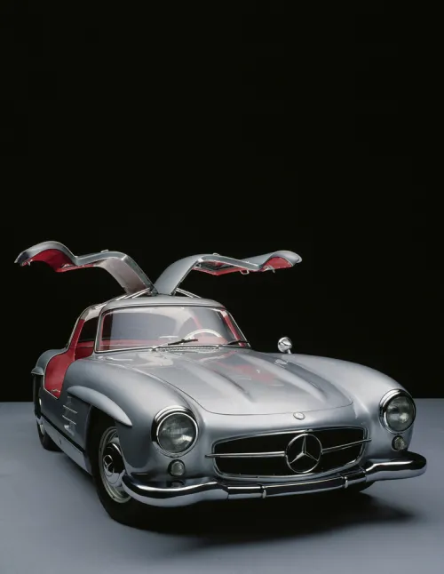 Mercedes-Benz Milestones*teNeues Verlag GmbH