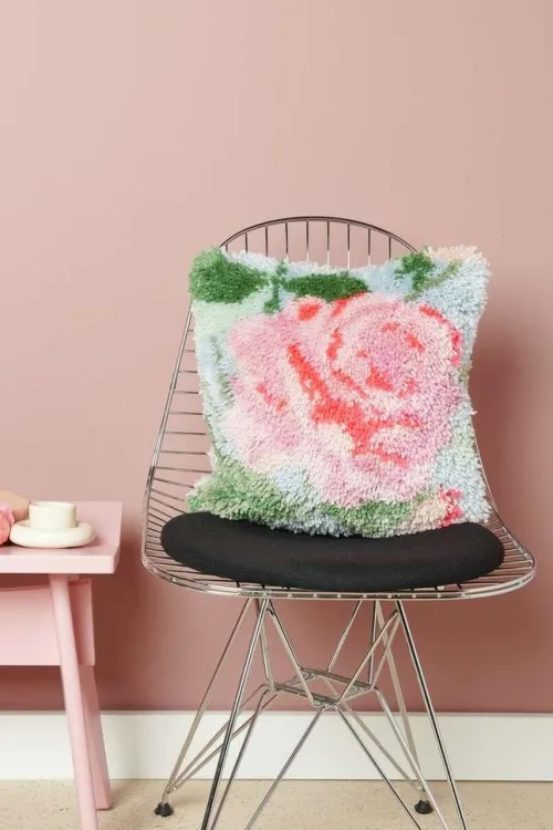 Rico Design GmbH & Co.KG Dekoration & Einrichtung-Rico Hooki Hooki, Knüpfset, Kissen Rose, 40x40cm