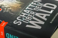 Btb Thriller|Weibliche Ermittler*Schatten über dem Wald