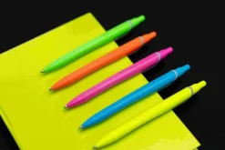 Schneider Schreibgeräte Kugelschreiber*Schneider Kugelschreiber Reco neon gelb, Mine Eco 725 M blau