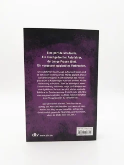 dtv Verlagsgesellschaft Politthriller-Selfies