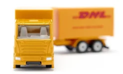 - LKW mit Anhänger DHL*siku New