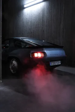 The Porsche Book*teNeues Verlag ein Imprint des Gestalten Verlags Hot