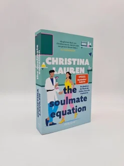Piper Verlag GmbH Romantic Comedy-The Soulmate Equation - Sie glaubt an die Macht der Zahlen, bis er ihr Ergebnis ist